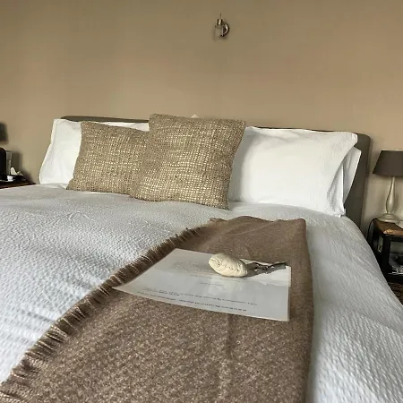 My Bed & Breakfast
